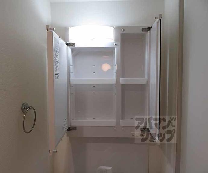 【ＴＨＥ　ＧＡＲＮＥＴ　ＳＵＩＴＥ　ＲＥＳＩＤＥＮＣＥ　西七条】間取