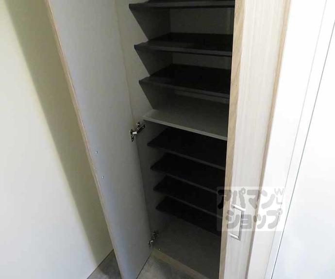 【ＴＨＥ　ＧＡＲＮＥＴ　ＳＵＩＴＥ　ＲＥＳＩＤＥＮＣＥ　西七条】間取