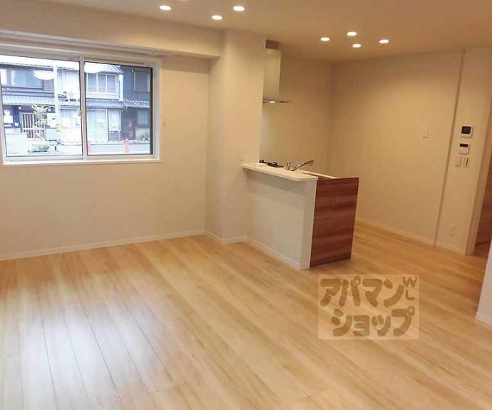 【シャーメゾン北小路】間取