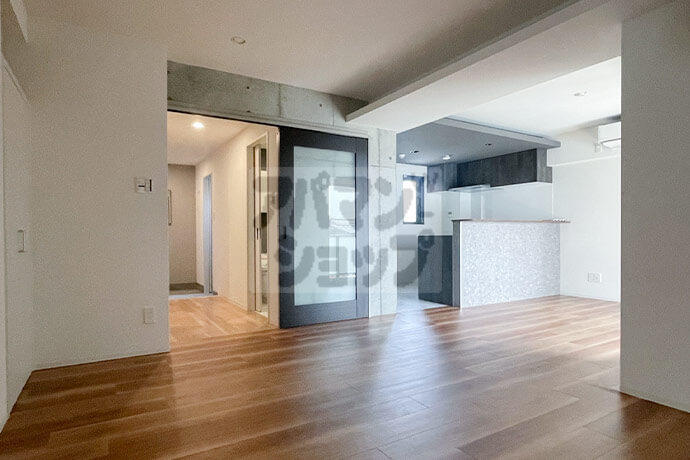 全室角部屋設計の2LDK物件